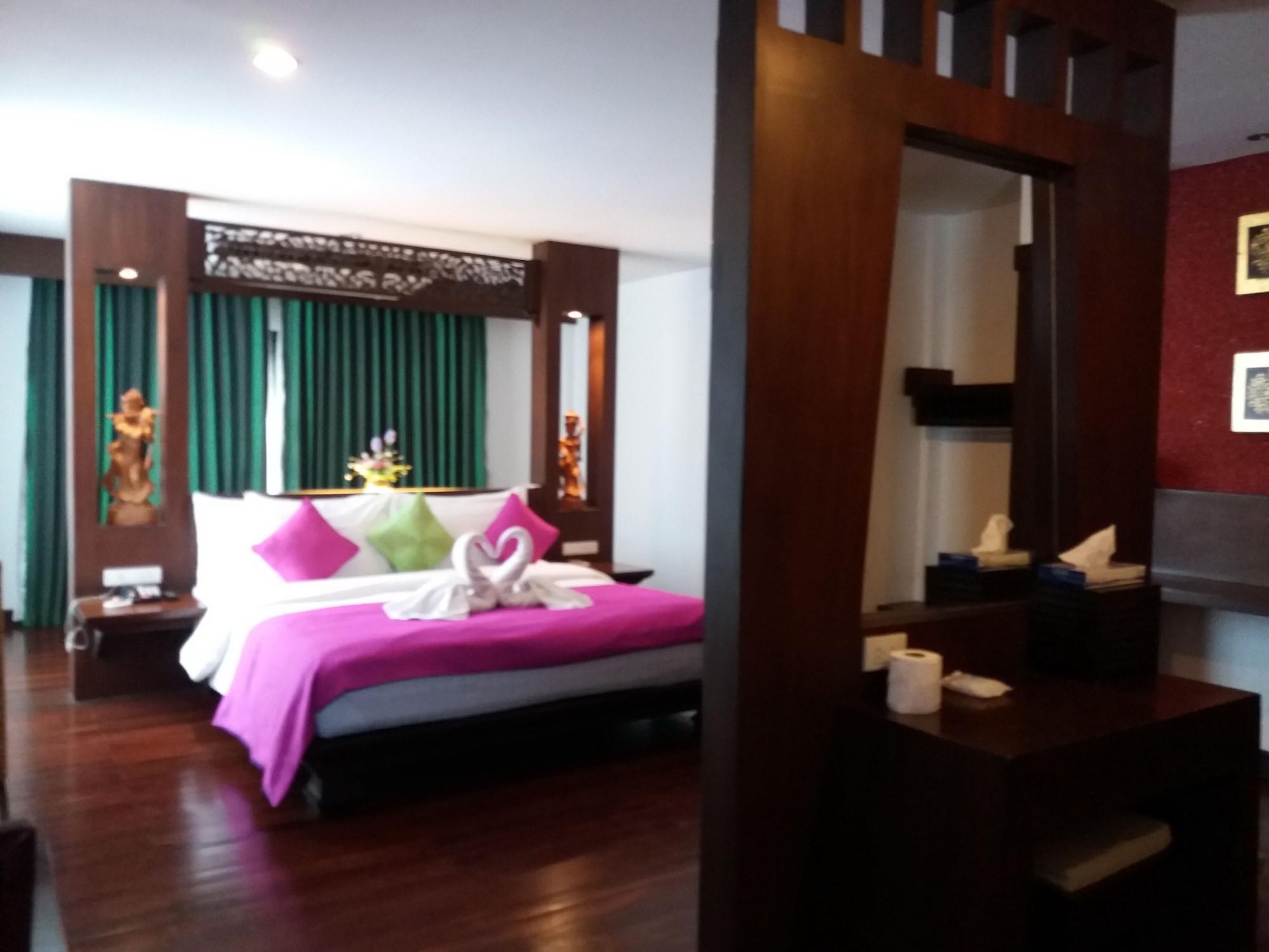 Nicha Suite Hua Hin Hotel Buitenkant foto