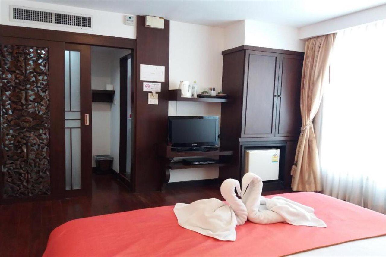 Nicha Suite Hua Hin Hotel Buitenkant foto