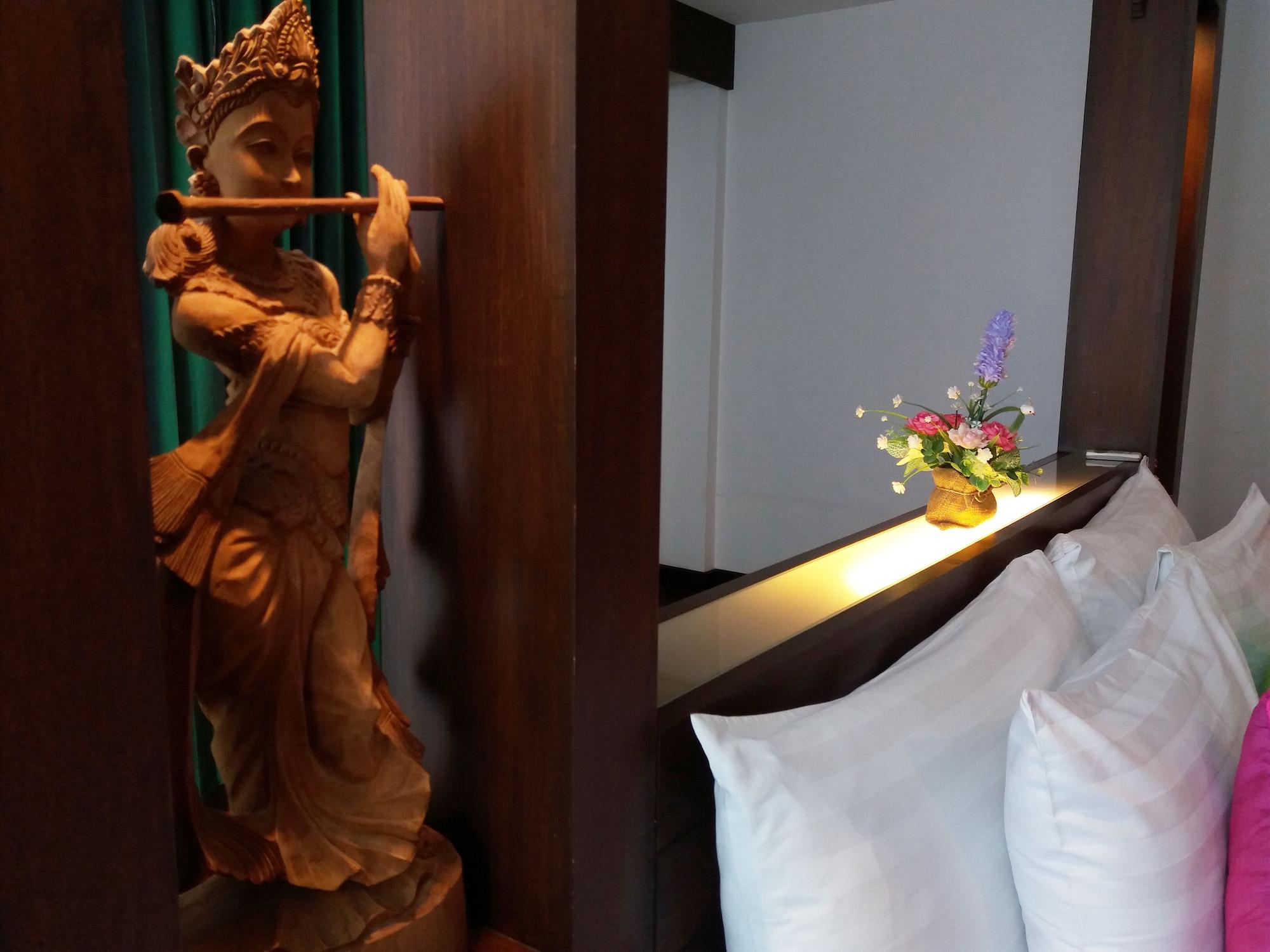 Nicha Suite Hua Hin Hotel Buitenkant foto