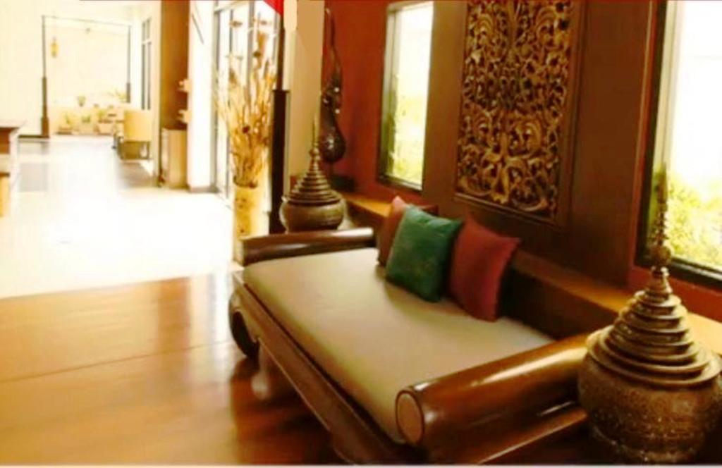 Nicha Suite Hua Hin Hotel Buitenkant foto